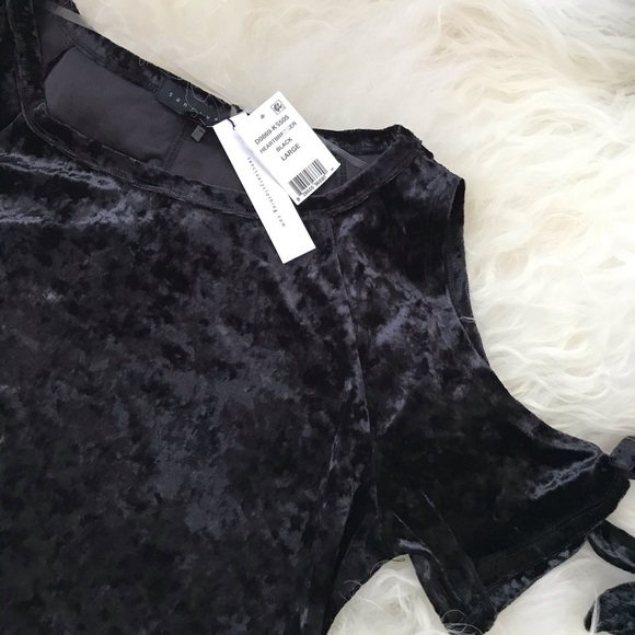 SANCTUARY Night Slayer Velvet Cold Shoulder Dress - Picture 4 of 8